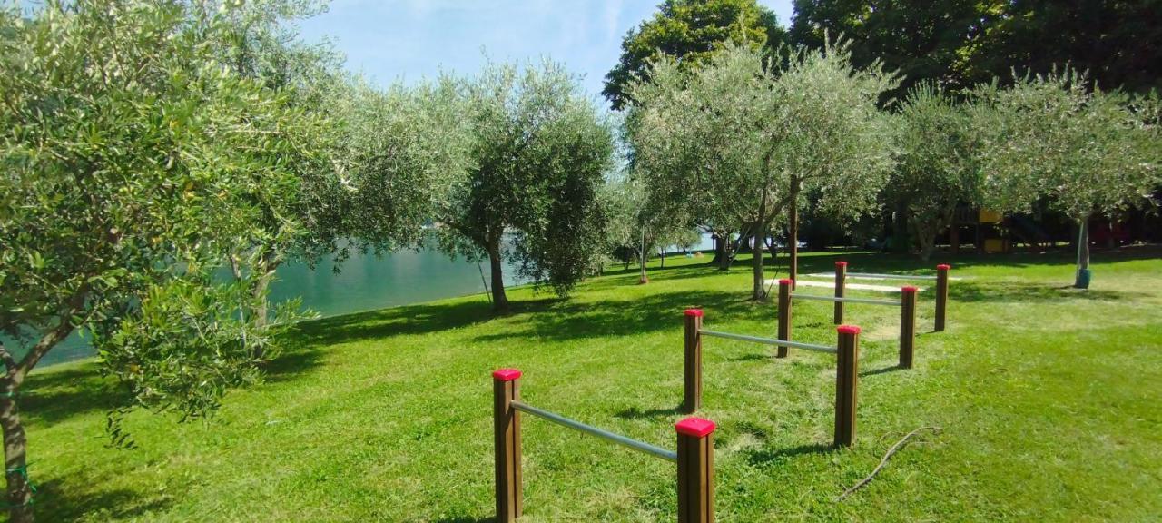 Vista Lago Lecco - Neiade Guest House Pescate Eksteriør billede